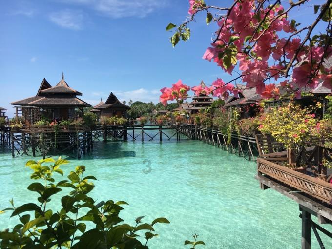 逃离海岛村
